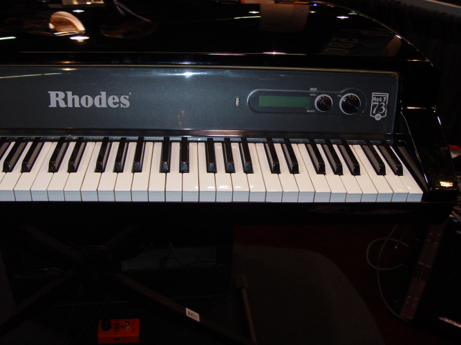 rhodes mark 7 front panel